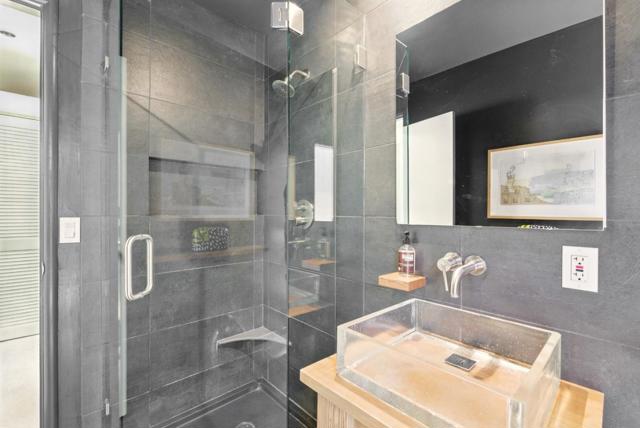 964 Colonial Lane, Palo Alto CA: https://media.crmls.org/mediaz/8ee3ee0c-e118-4234-b788-a695fe83c6e5.jpg