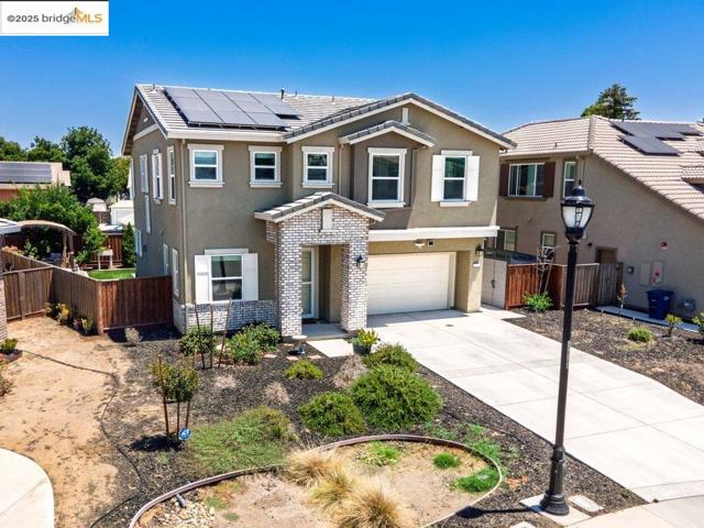4670 Fuschia Way, Oakley CA: https://media.crmls.org/mediaz/8ee41f20-5a94-48f3-b06b-7ff6a6a71348.jpg