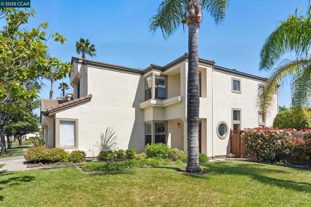 30300 Meridien Cir, Union City CA: https://media.crmls.org/mediaz/8ee7d159-0127-4067-9513-fd5ee7ce7ed1.jpg