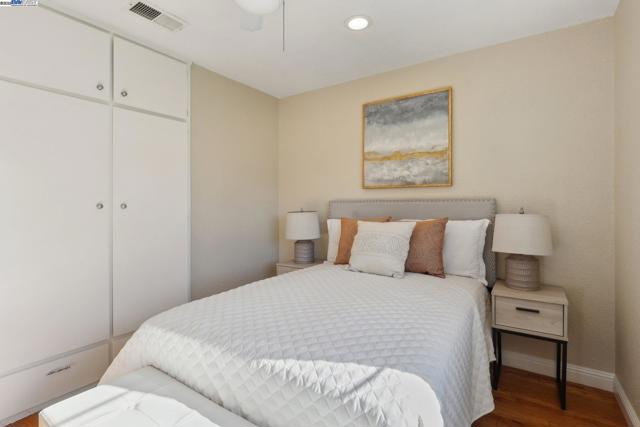 Image 24 of 59 For 34348 Atteridge Ct
