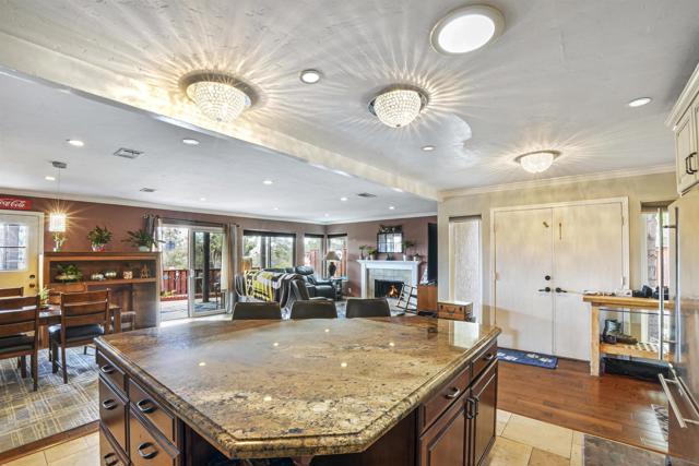 1867 Guilder Gln, Escondido CA: https://media.crmls.org/mediaz/8ee8e4fd-9998-4f5e-916f-7b7b87d76daf.jpg