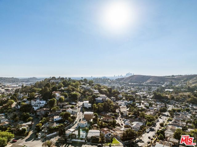 2533 Lombardy Boulevard photo 42
