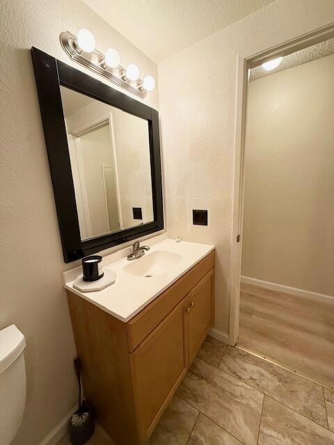 Image 19 of 23 For 32200 Cathedral Canyon Dr  21
