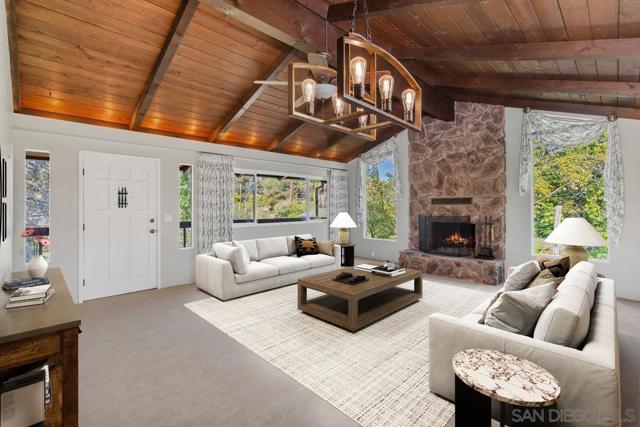 4744 Resmar Rd, La Mesa CA: https://media.crmls.org/mediaz/8eeaf61a-db2d-4d46-8c91-9166f20a162f.jpg