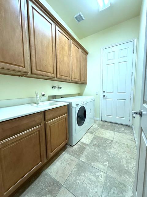 80880 Avenida Santa Regina, Indio CA: https://media.crmls.org/mediaz/8eeb1c2f-62b7-4ae7-af60-7a002e3ce3b3.jpg