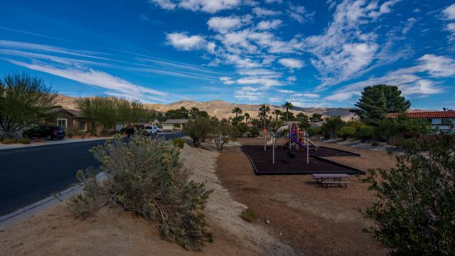 8796 Clubhouse Boulevard, Desert Hot Springs CA: https://media.crmls.org/mediaz/8eebb79a-b664-44f9-b548-68653053a468.jpg