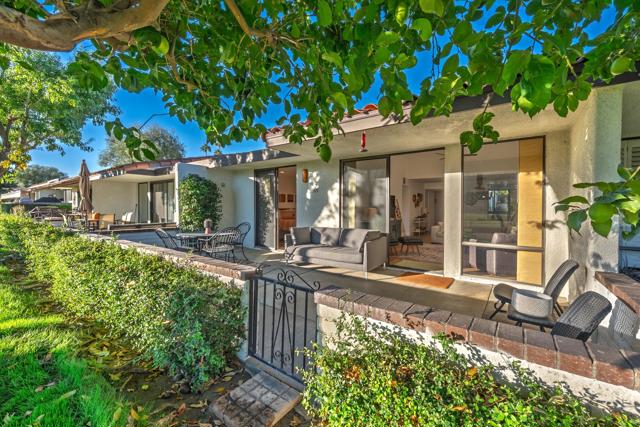 171 Avenida Las Palmas, Rancho Mirage CA: https://media.crmls.org/mediaz/8eec0e5a-475c-4778-86df-7bef89bbb542.jpg