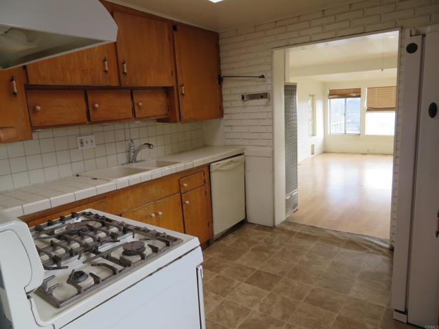 Detail Gallery Image 20 of 62 For 3206 Alta Dr, National City,  CA 91950 - 3 Beds | 2 Baths
