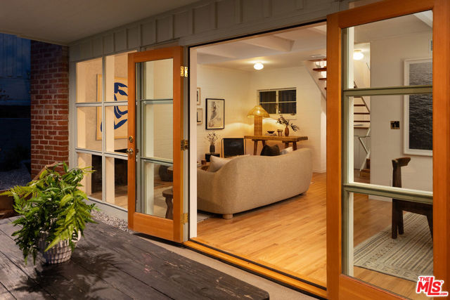 2052 Cerro Gordo Street, Los Angeles CA: https://media.crmls.org/mediaz/8eec16de-e7da-4c9c-ac73-91ab23c55085.jpg