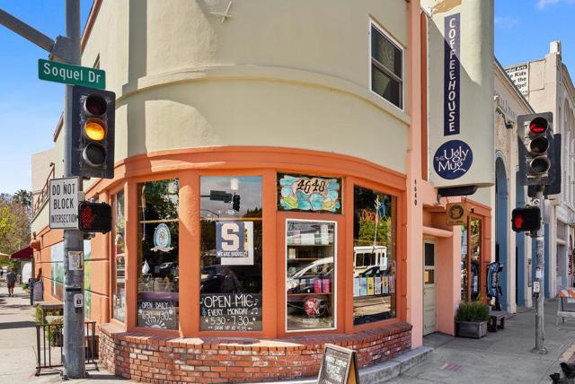 4445 Esta Lane, Soquel CA: https://media.crmls.org/mediaz/8eeec1f5-7a2e-4f51-9c8d-caf3f3412b7b.jpg