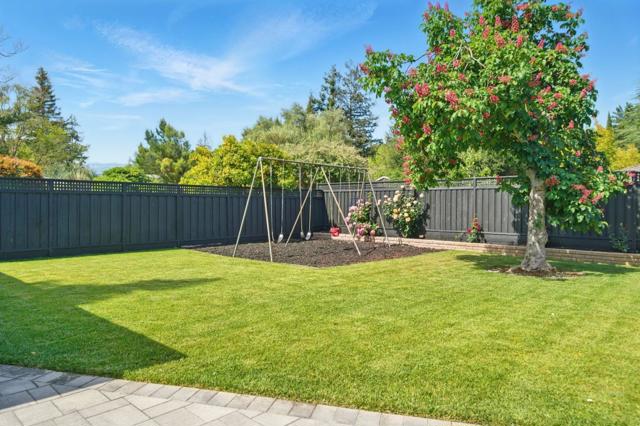 660 Giralda Drive, Los Altos CA: https://media.crmls.org/mediaz/8eeef497-ea8d-492f-9a8f-74afc6664e79.jpg