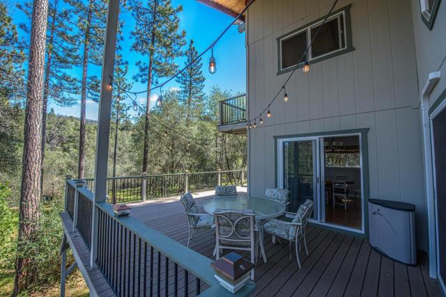 13069 Wells Fargo Drive, Groveland CA: https://media.crmls.org/mediaz/8ef13b92-92ff-45d3-bb2c-fce7f0d9fff6.jpg