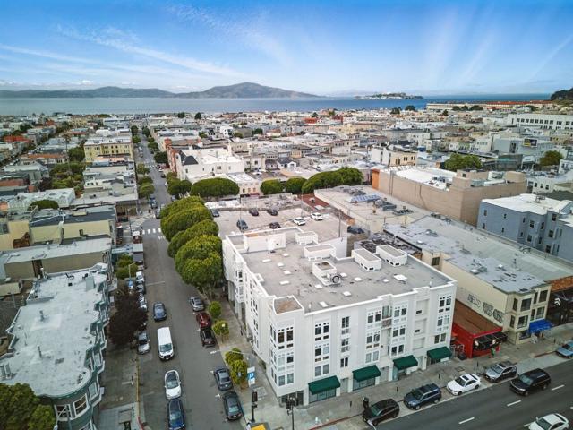 3208 Pierce Street, San Francisco CA: https://media.crmls.org/mediaz/8ef13dcb-bcd9-4f39-a49c-7afbac02a7cb.jpg
