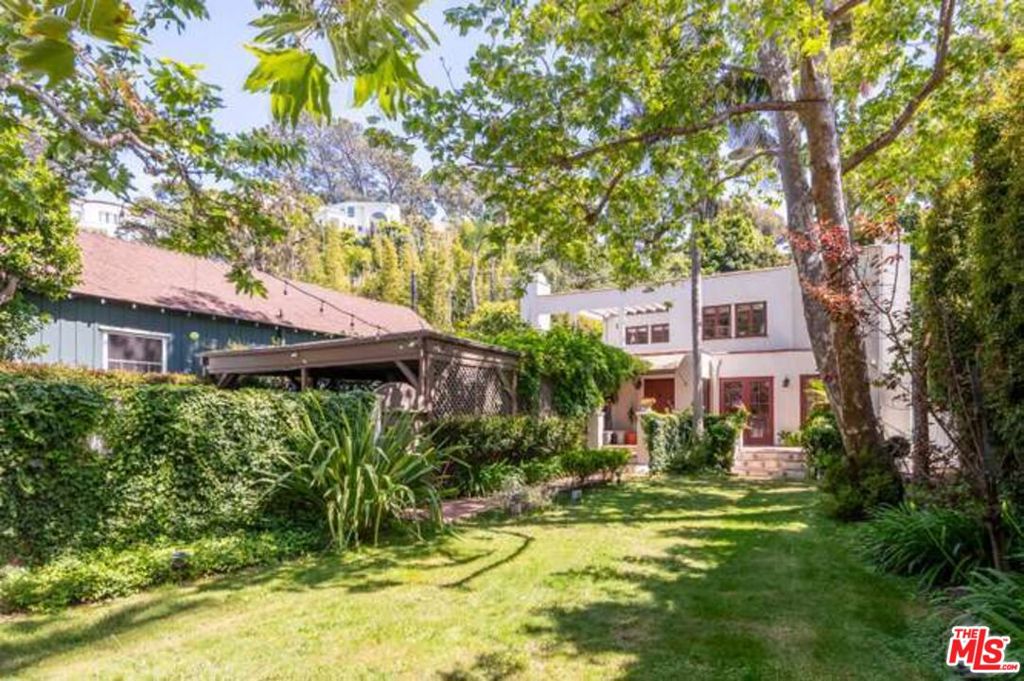 344 Entrada Drive