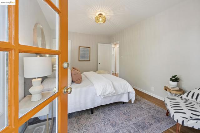 5318 Fleming Avenue, Oakland CA: https://media.crmls.org/mediaz/8ef1a1ac-3c68-4de8-af47-16cdb813cf72.jpg