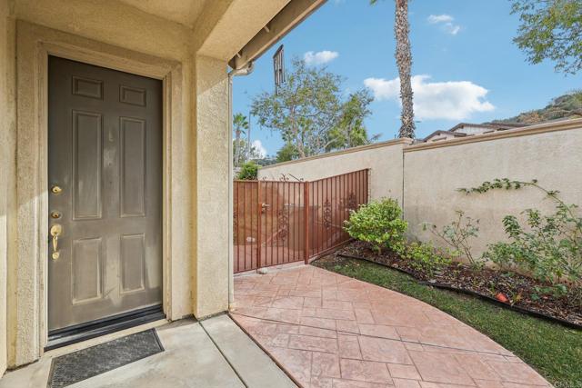 Detail Gallery Image 5 of 55 For 1131 Parsons, San Diego,  CA 92154 - 5 Beds | 3 Baths