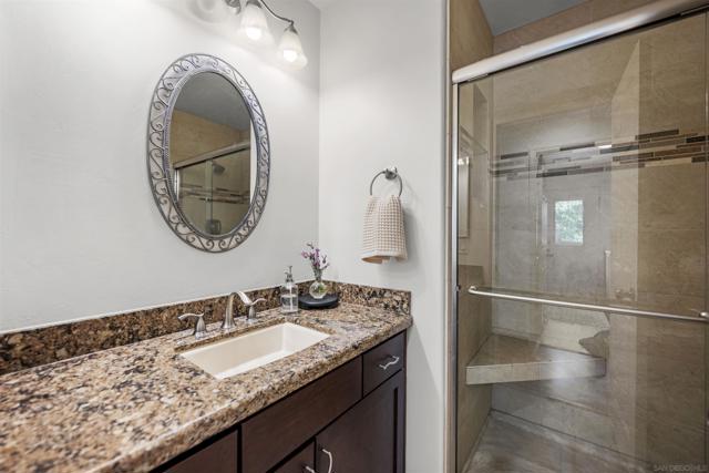 1205 Masterpiece Dr, Oceanside CA: https://media.crmls.org/mediaz/8ef1d37b-1dd7-4cee-a5ac-38a1f0623274.jpg