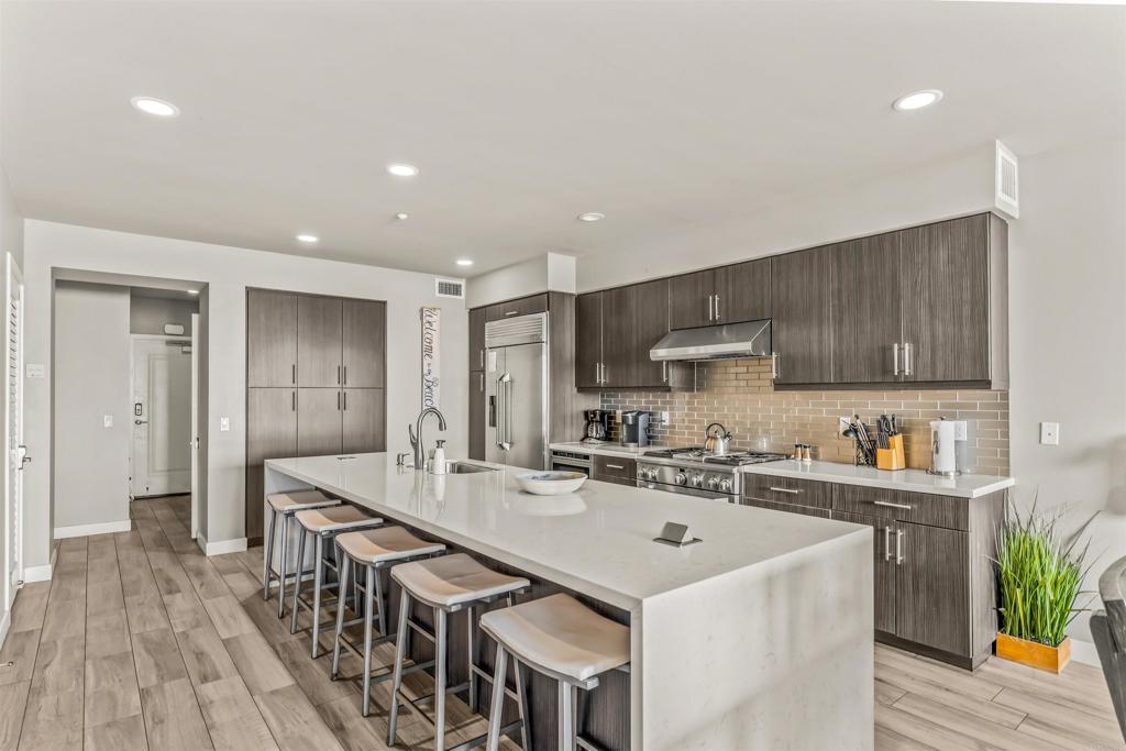 700 The Strand - photo 8