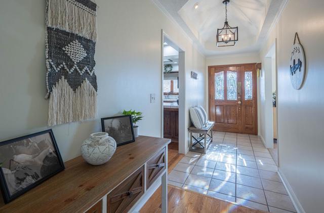 1527 Atherton Way, Salinas CA: https://media.crmls.org/mediaz/8ef2c7f8-da0c-444e-99f2-26efb1591fa0.jpg