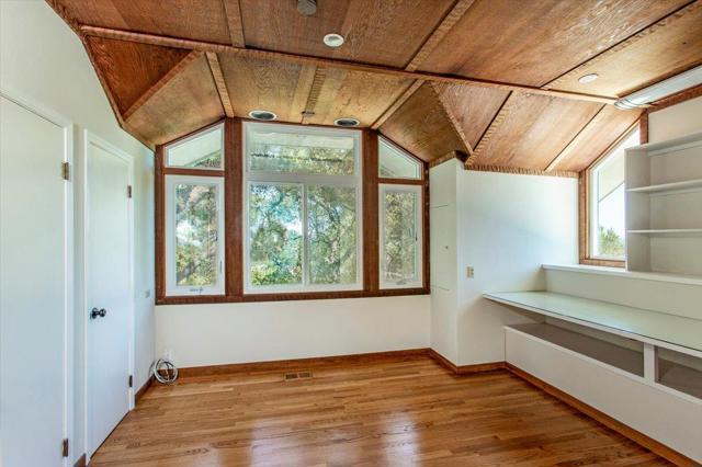 13434 Old Oak Way, Saratoga CA: https://media.crmls.org/mediaz/8ef31d8b-1234-48d2-8787-b0e4afe7bfad.jpg