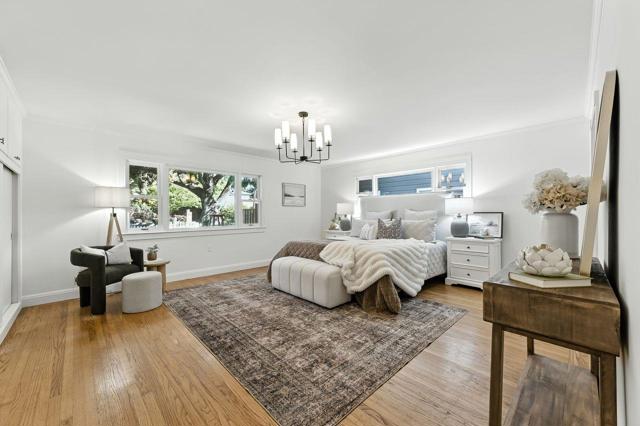 1422 W Selby Lane, Redwood City CA: https://media.crmls.org/mediaz/8ef3a290-06ef-4b61-9b9c-125c4c75ecf3.jpg