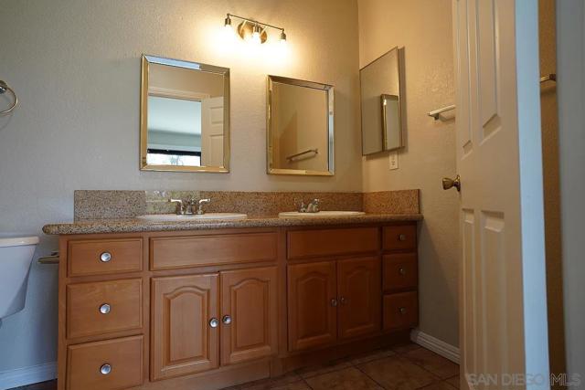 4626 Hartley St, San Diego CA: https://media.crmls.org/mediaz/8ef513c8-8560-47ec-81c5-089a4276a19e.jpg