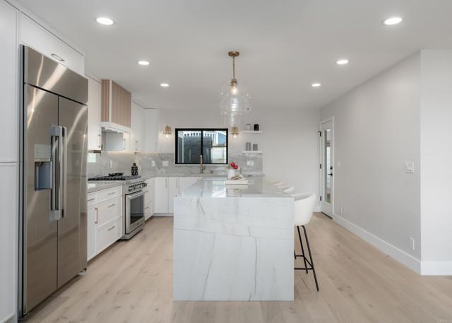 2623 Ocean Front Walk, San Diego CA: https://media.crmls.org/mediaz/8ef51ba3-8006-49b6-ad25-4aa2b34a2681.jpg