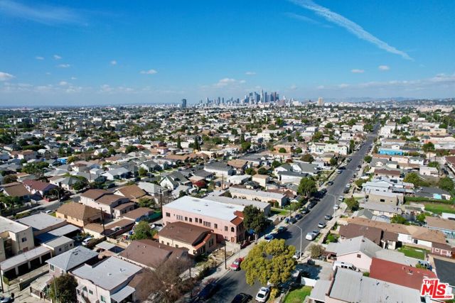 3160 Fairmount Street, Los Angeles CA: https://media.crmls.org/mediaz/8ef5308f-3170-4a36-883b-d8d7ecd493a9.jpg