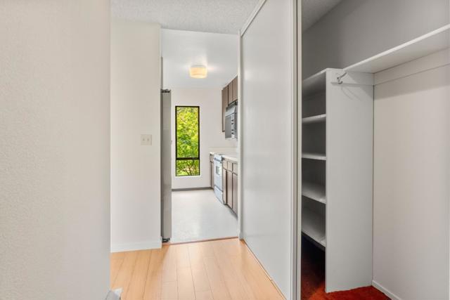 78 Pearce Mitchell Place, Stanford CA: https://media.crmls.org/mediaz/8ef5559d-1d34-43ea-aa5b-11325764f452.jpg