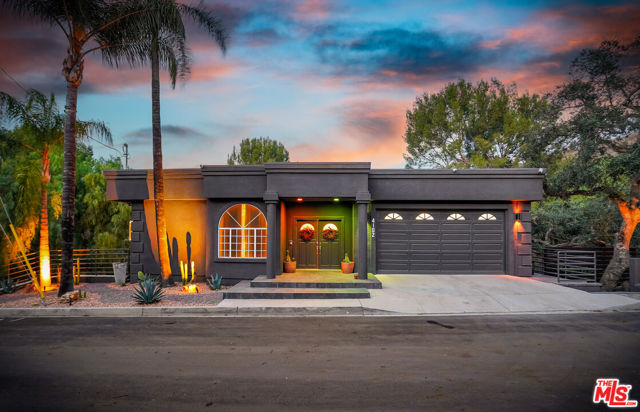 4102 Cachalote Street, Woodland Hills CA: https://media.crmls.org/mediaz/8ef5ee34-8555-4011-8ba5-b03b6ba962af.jpg