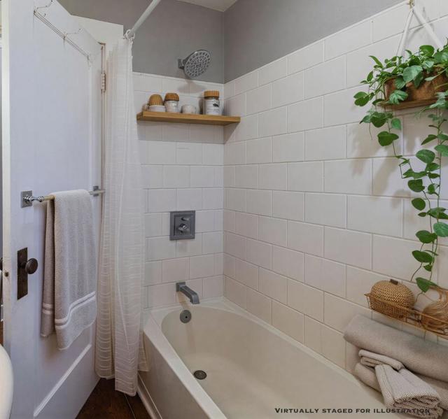 116 Oak Street, Salinas CA: https://media.crmls.org/mediaz/8ef64dd3-8857-411e-8629-b709b61c9c63.jpg