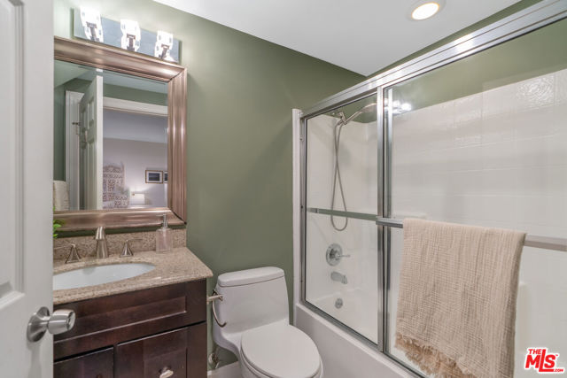3743 S Canfield Avenue, Los Angeles CA: https://media.crmls.org/mediaz/8ef68418-b4c6-45cc-86a5-c461e00d8362.jpg