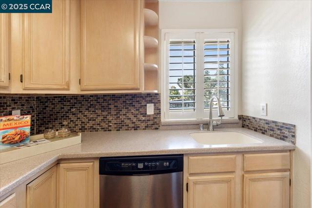 1790 Ellis St, Concord CA: https://media.crmls.org/mediaz/8ef8007a-715e-4691-b8a5-e2062e0b8a09.jpg