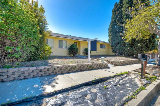 2802 College Blvd., Oceanside CA: https://media.crmls.org/mediaz/8ef802b1-0f16-4b17-8608-62f007ef256e.jpg