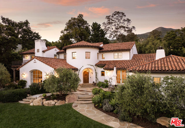 849 Ashley Road, Montecito CA: https://media.crmls.org/mediaz/8ef822a0-acee-48a4-aae7-5bf86391d8a0.jpg