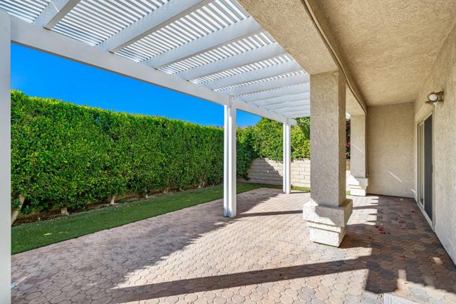48211 Vista De Nopal, La Quinta CA: https://media.crmls.org/mediaz/8ef8817c-ce7f-419d-814b-f574f59ad153.jpg