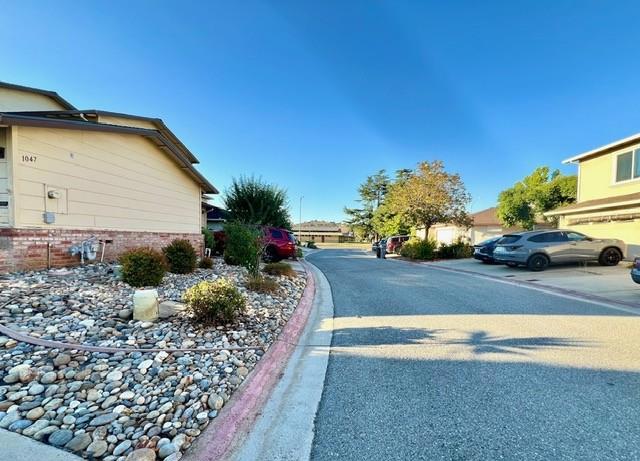 1047 Bret Knoll Court, San Jose CA: https://media.crmls.org/mediaz/8ef9656a-9ad1-4616-8280-42f85b817596.jpg