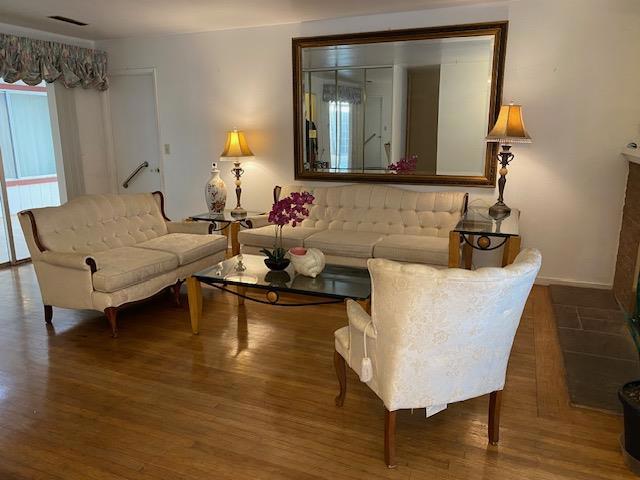 212 Iris Drive, Salinas CA: https://media.crmls.org/mediaz/8ef9dd17-ad3f-4602-ac47-e30fca7f977f.jpg