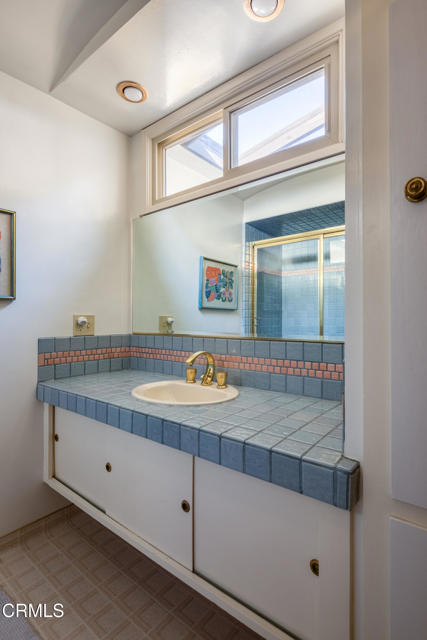 1570 Old House Road, Pasadena CA: https://media.crmls.org/mediaz/8efa141e-37e6-4185-8821-ae8cc1094600.jpg