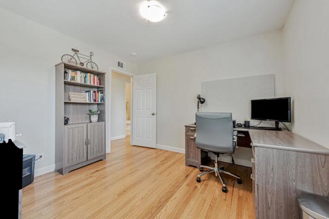 105 Anne Way, Los Gatos CA: https://media.crmls.org/mediaz/8efa5517-6831-4ef1-985a-38e618a498f4.jpg