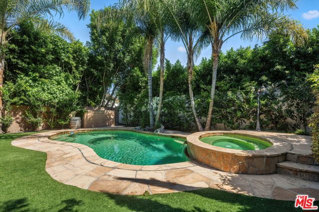 4 Bed Home for Sale in Sherman Oaks, California