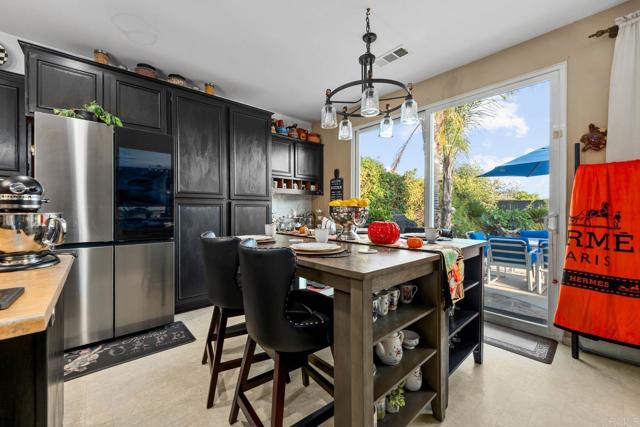 Detail Gallery Image 11 of 39 For 1489 Bottlebrush Ct, Beaumont,  CA 92223 - 4 Beds | 2 Baths