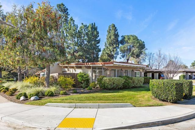 Detail Gallery Image 4 of 43 For 12389 Santiago Rd, Rancho Bernardo (San Diego),  CA 92128 - 2 Beds | 1 Baths