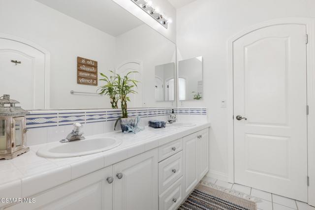3306 Rising Star Avenue, Simi Valley CA: https://media.crmls.org/mediaz/8efc362d-02b3-4094-81cc-5e55f576e3c0.jpg