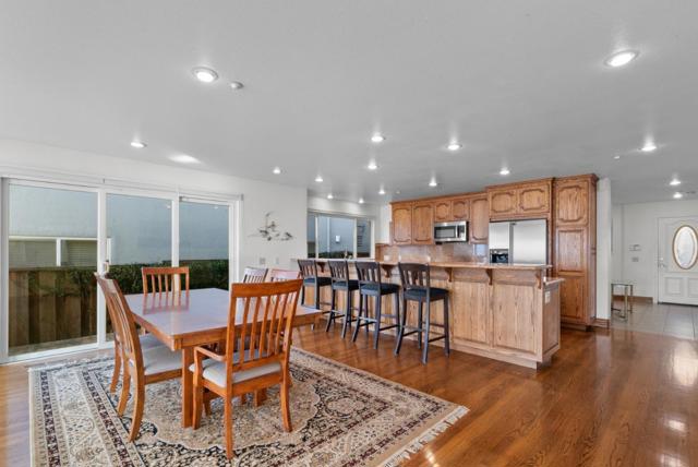 1148 E Cliff Drive, Santa Cruz CA: https://media.crmls.org/mediaz/8efcdd18-5c32-466b-ae18-21ce61c066f1.jpg