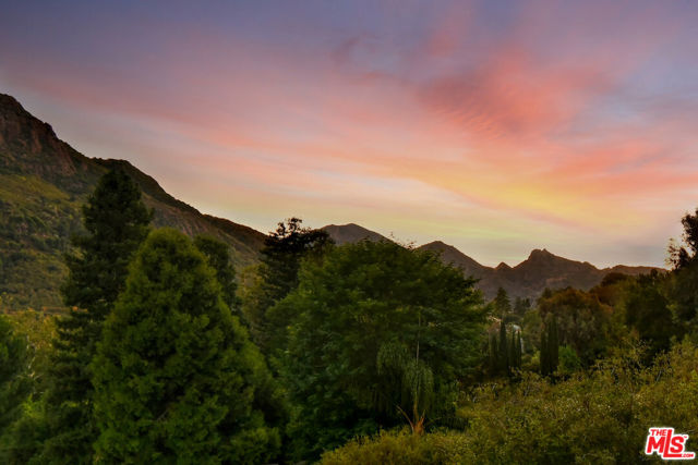 29677 Mulholland Highway, Agoura Hills CA: https://media.crmls.org/mediaz/8efd1621-33dc-4744-9a17-e2d40efbd374.jpg