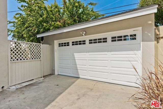 11205 Huntley Place, Culver City CA: https://media.crmls.org/mediaz/8efdd6a9-9872-42d2-ad03-c3d1d9a8bbde.jpg