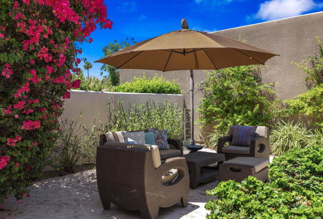 48114 Calle Seranas, La Quinta CA: https://media.crmls.org/mediaz/8efe7c11-05b7-4a6e-a8d8-6e3879cd1be8.jpg