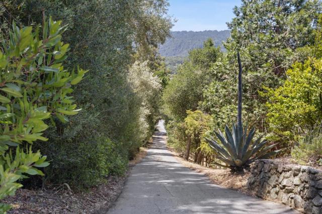 1207 Godetia Drive, Woodside CA: https://media.crmls.org/mediaz/8efeabee-3739-4791-a057-edb636579391.jpg