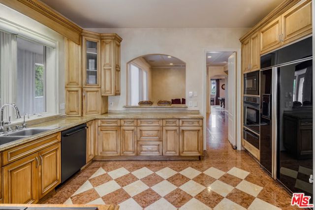 868 Braewood Court, South Pasadena CA: https://media.crmls.org/mediaz/8efef427-9e40-4171-bb0c-5aca83914d9a.jpg